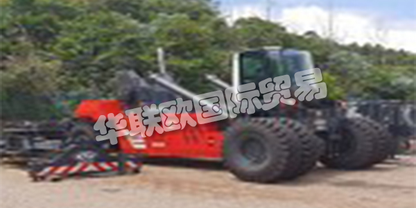 FORKLIFTCENTER BV專業(yè)生產(chǎn)1-60噸的叉車和集裝箱裝卸設(shè)備。在Forkliftcenter，您可以購買，出租和出售叉車。